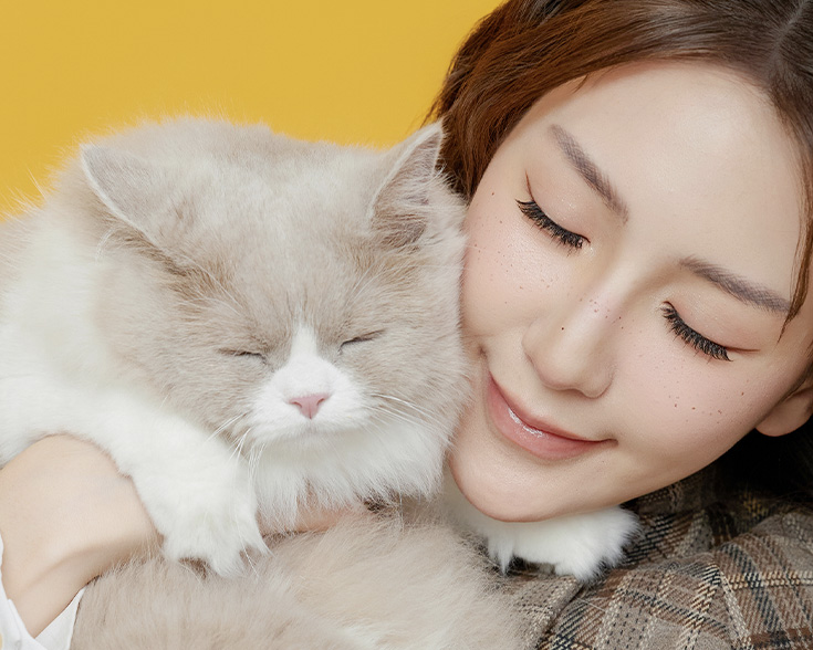 貓不一定看鏡頭，但牠會看你